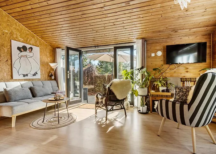 2 Bedroom In * Logstor